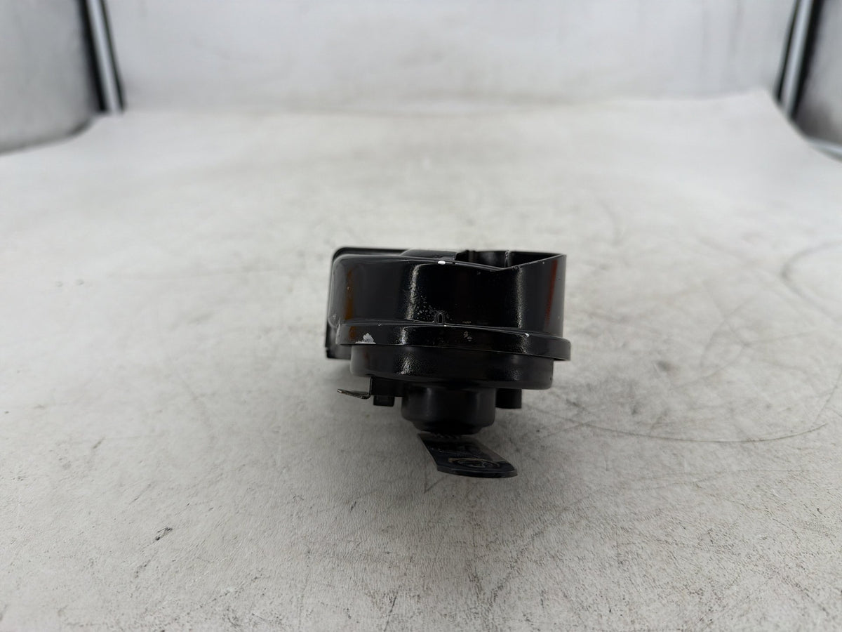 2010 Harley Road King Touring Police OEM Signal Horn Klaxon Beep 69060-90F