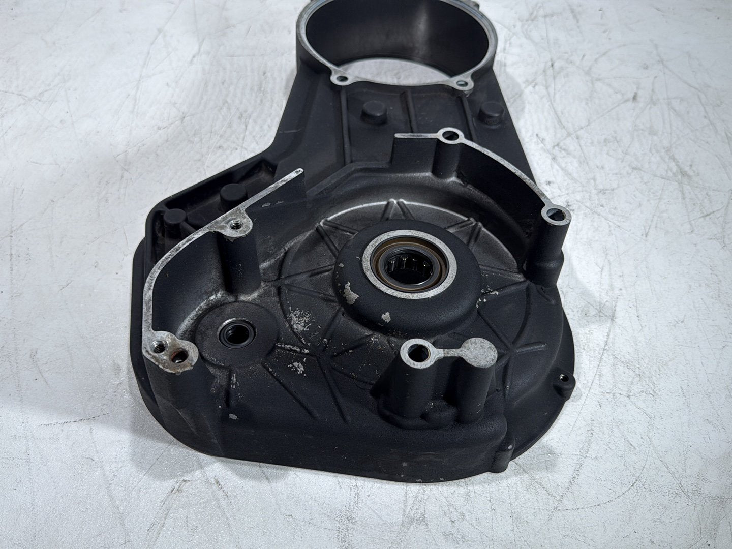 2006 Harley Touring FLHTCI Electra Glide Classic OEM Inner Primary Clutch Cover