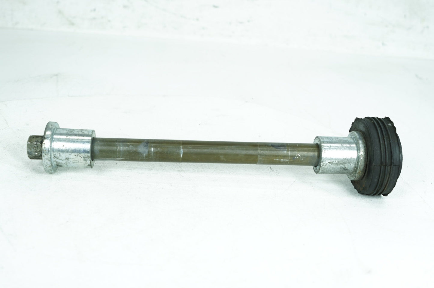 1999 - 2006 Harley-Davidson Touring Electra Glide Police Rear Fork Swingarm Pivot Bolt Shaft 47505-02