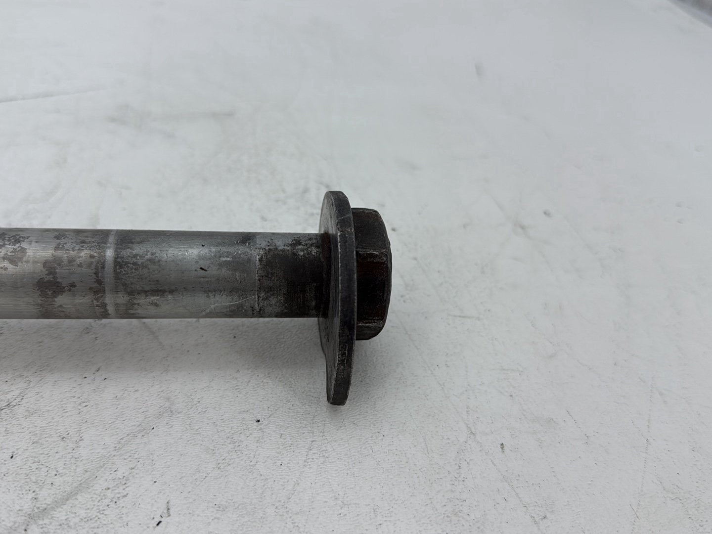 2003 Harley Electra Glide Touring Ultra FLHTCUI OEM Rear Wheel Axle Bolt Shaft