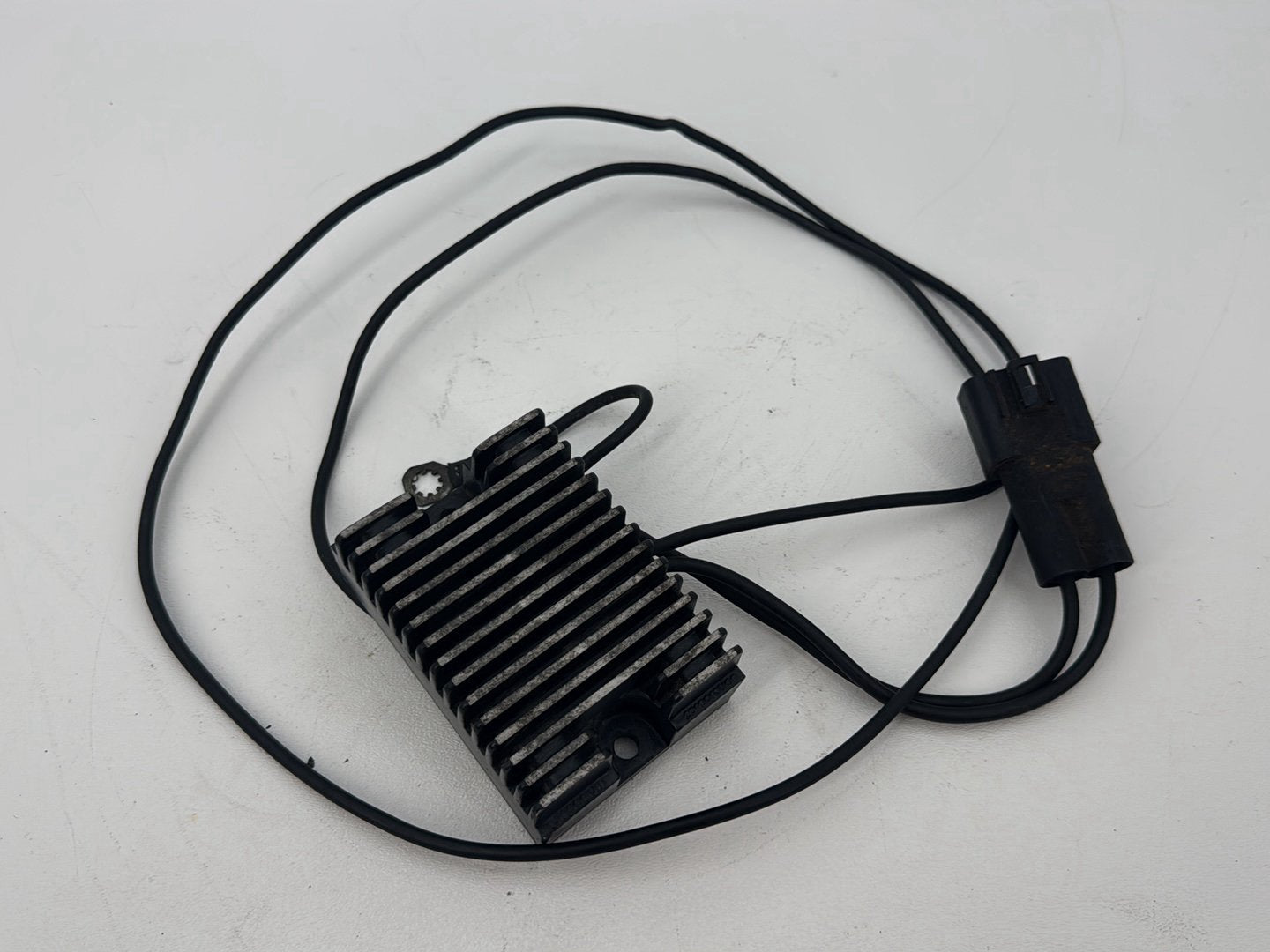 1999 - 2006 Harley-Davidson Dyna Low Rider Voltage Regulator Rectifier