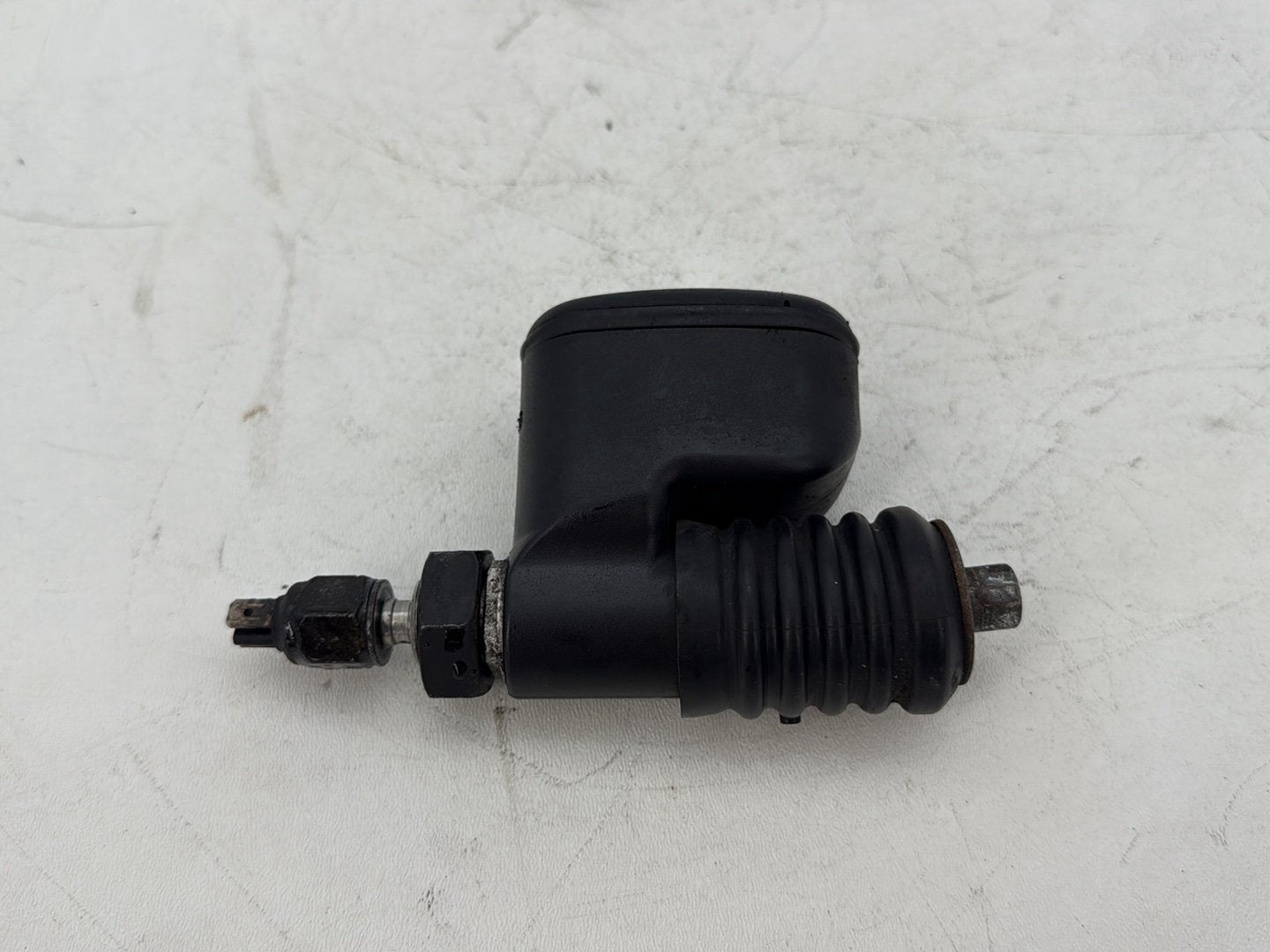 2012 Harley Dyna Fat Bob FXDF 103 OEM Rear Brake Master Cylinder Reservoir