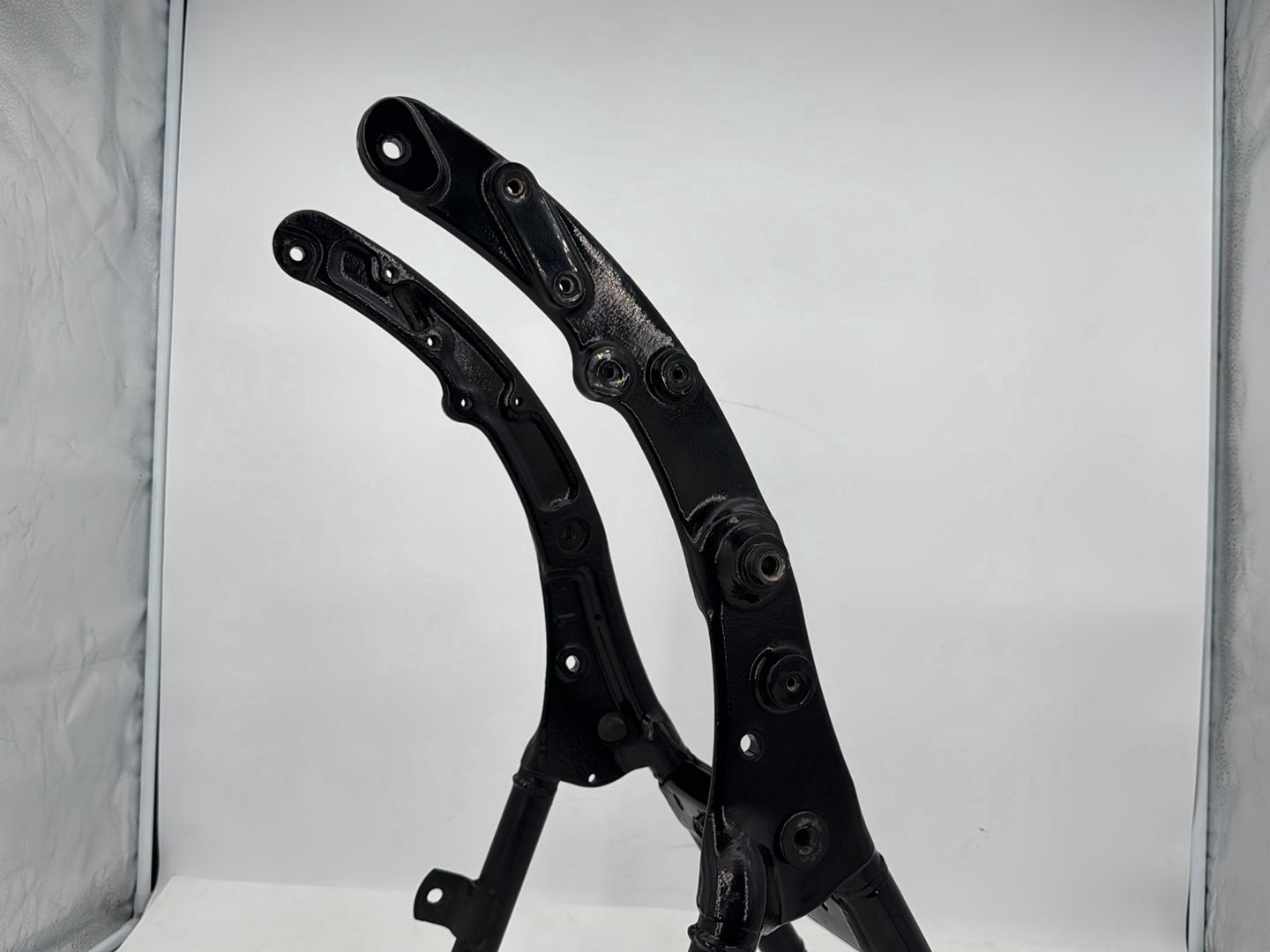 2007 - 2012 Harley-Davidson Touring Road Glide Rear Sub Frame Subframe Tail Rail 	48079-09BHP