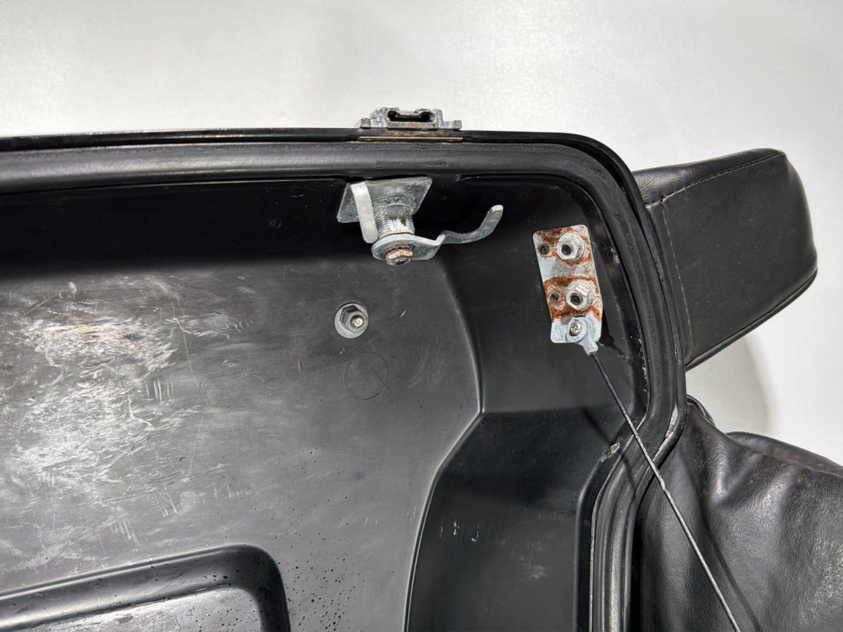2000 Harley Electra Glide Touring Ultra OEM Pass Backrest Tour Pak Luggage NOKey