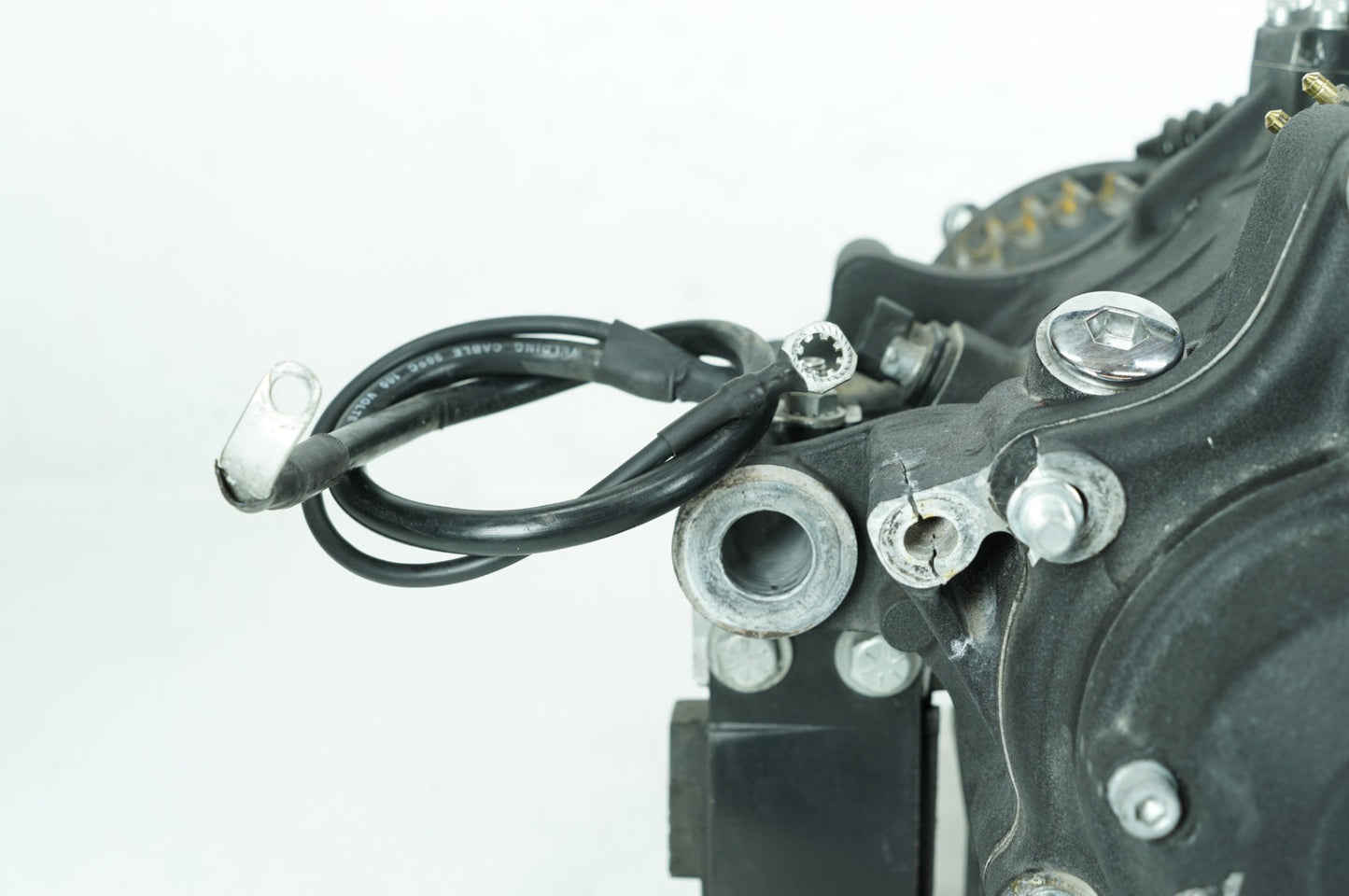 2007 - 2017 Harley-Davidson Dyna Fat Bob 6 Speed Transmission Gearbox  	33083-10A