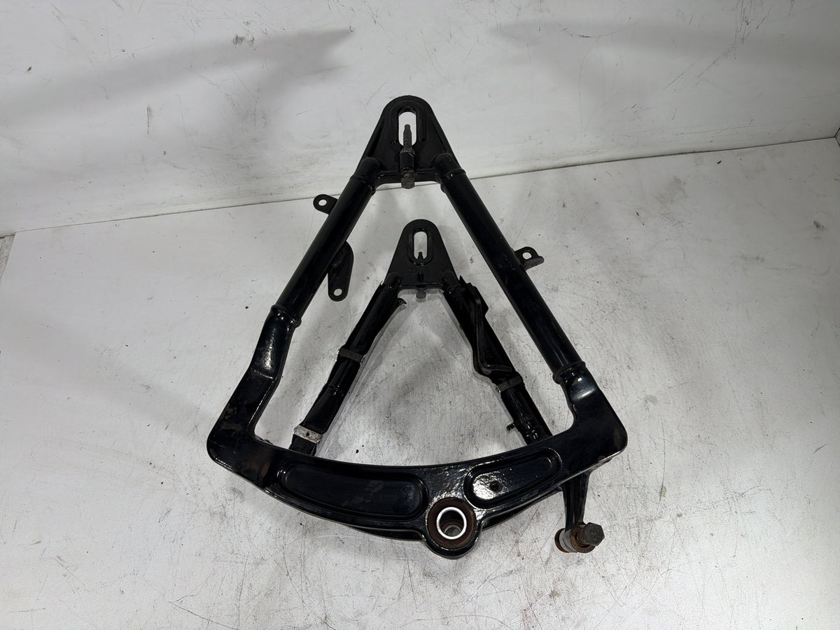 2001 Harley Fat Boy Softail FLSTFI OEM Rear Fork Swingarm Swing Arm