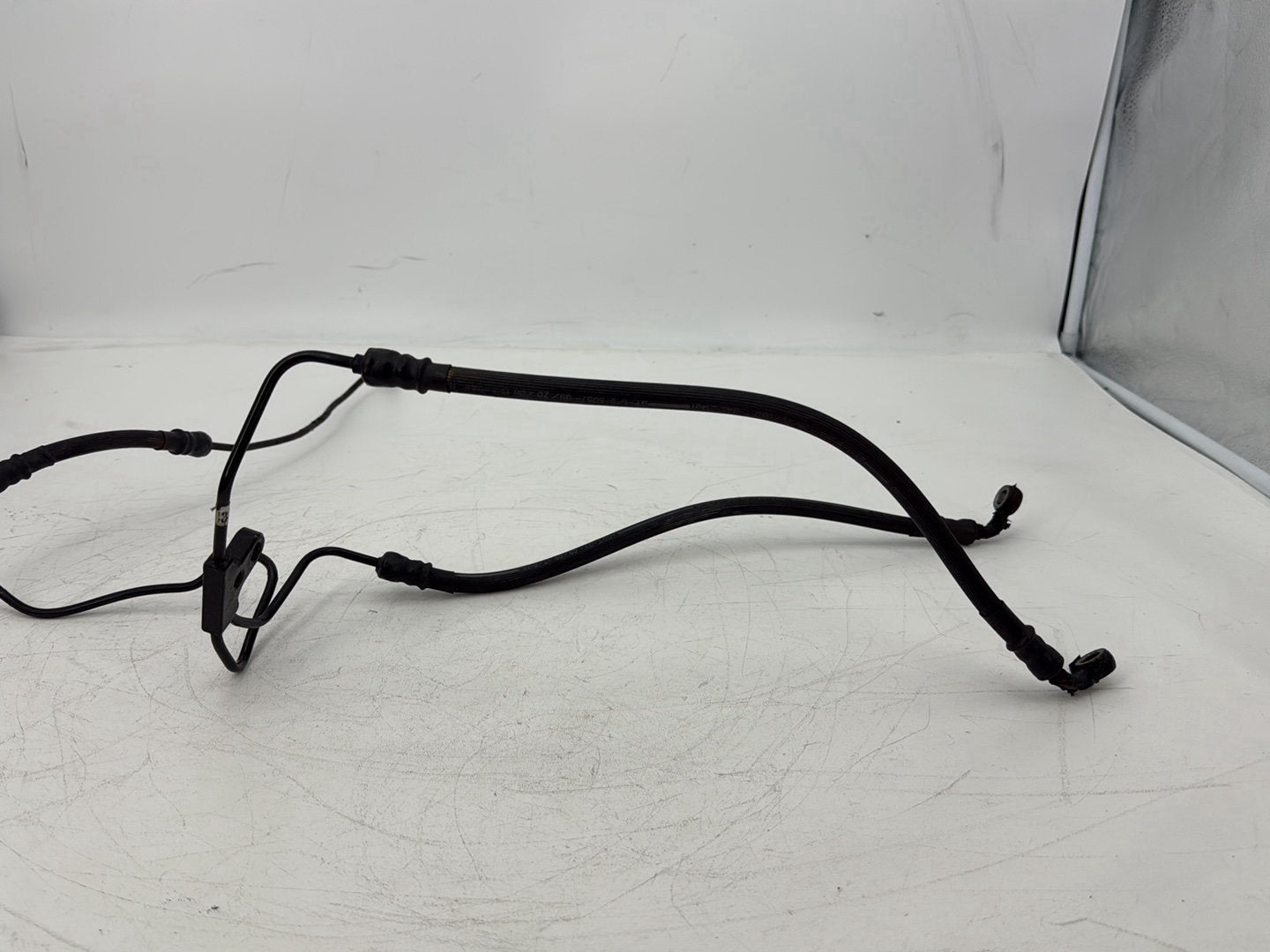 2006 Harley Touring FLHRI Road King OEM Front Brake Hose Line Pipe