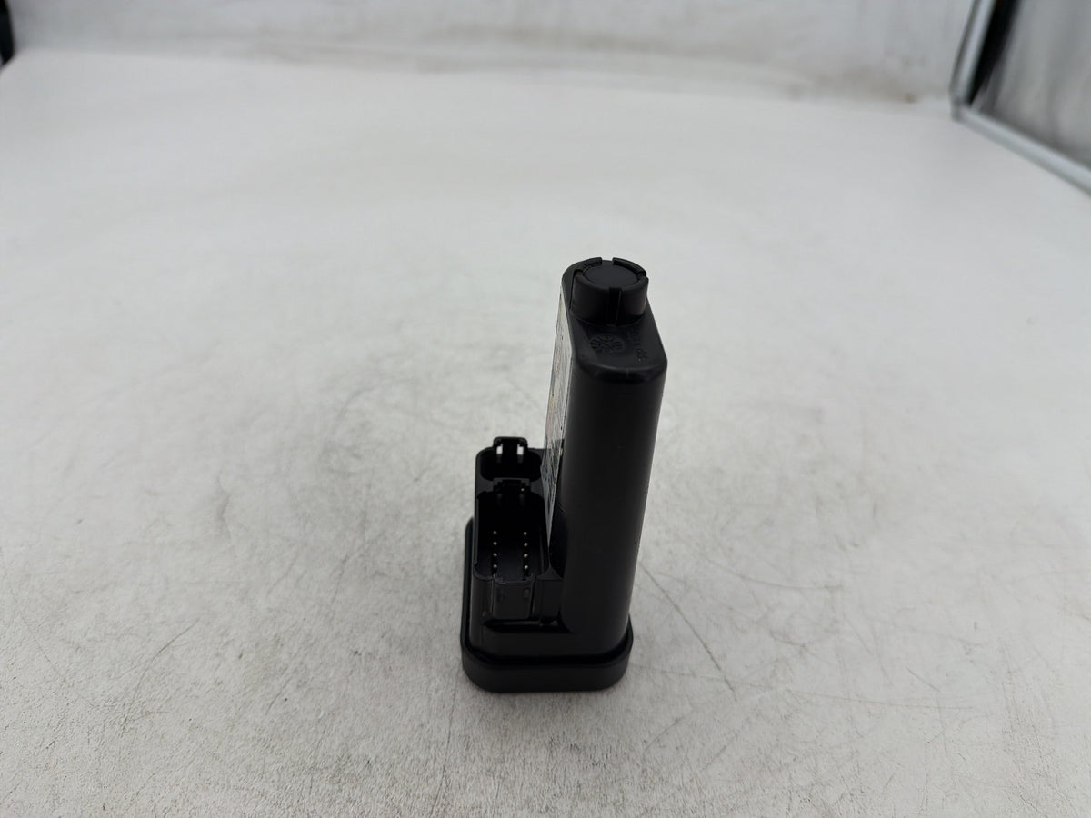 2011 Harley Street Glide Touring FLHX-103 OEM Turn Signal Security Module TSSM