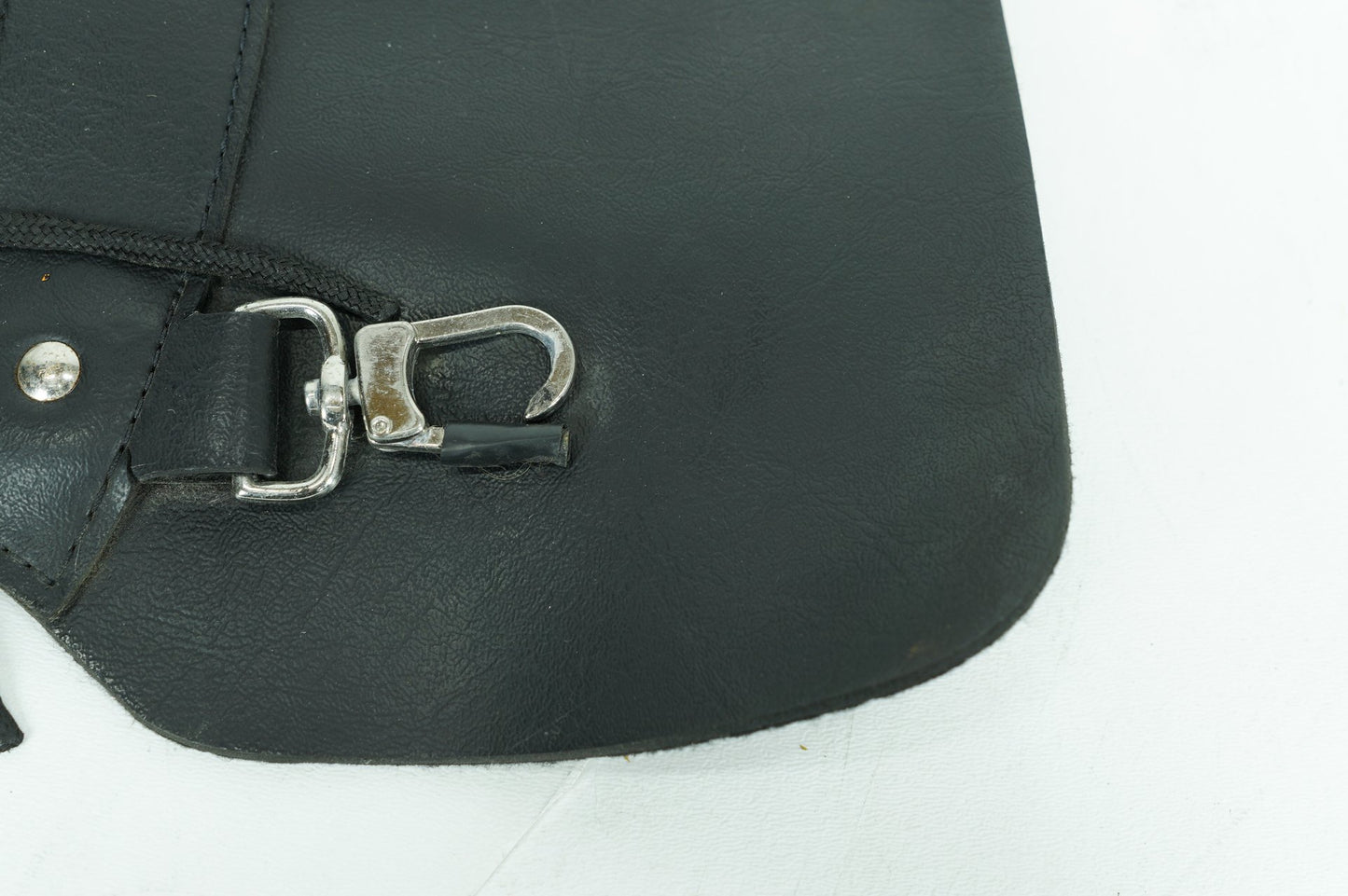 2013 - 2022 Harley-Davidson Sportster Custom Rear Saddle Bag Bridge Holder Leather TH37272