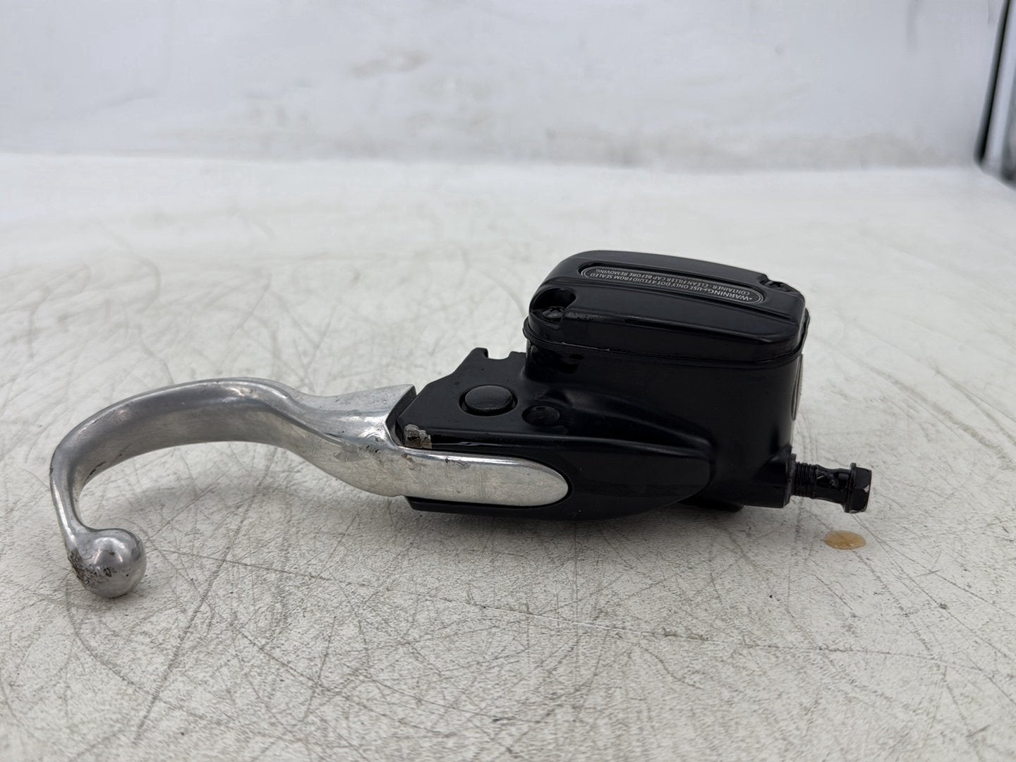 2011 Harley Street Glide Touring FLHX OEM Front Right Brake Lever Master Cylinder