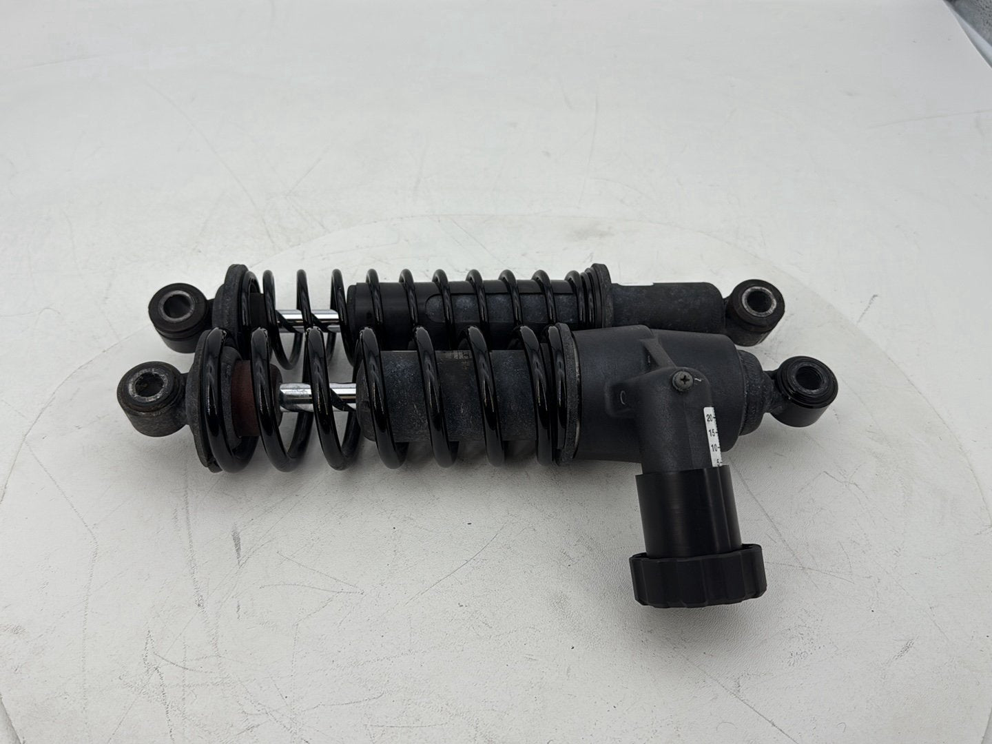 2019 - 2023 Harley-Davidson Touring Street Glide Rear Left Right Shock Absorbers 54000114