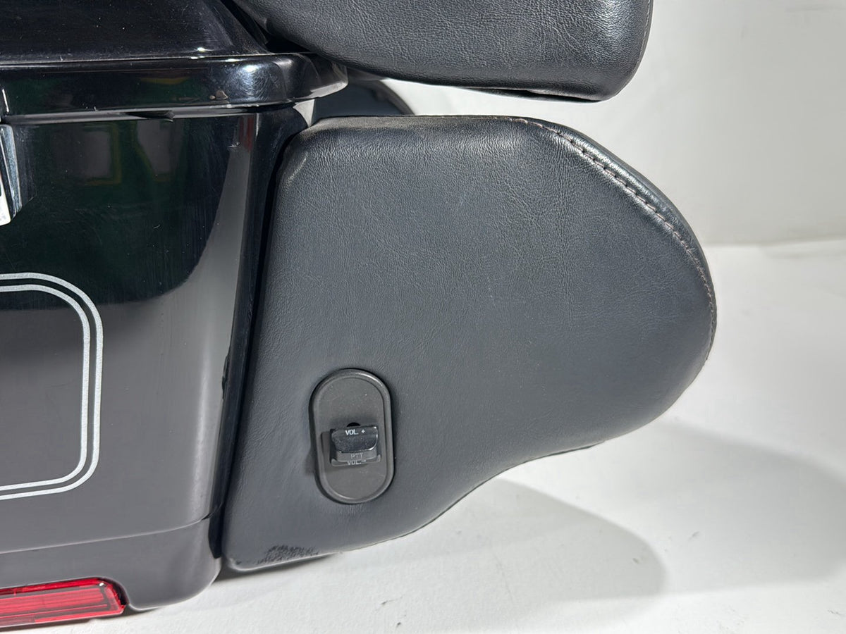2008 Harley Touring Electra Glide Ultra OEM Pass Backrest Tour Pak Luggage NOKey
