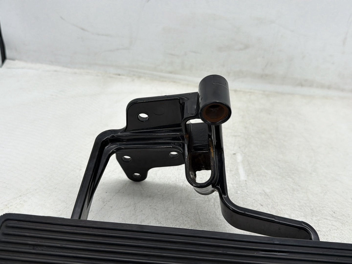 2005 Harley Softail Fat Boy FLSTF OEM Left Right Driver Floorboard Foot Rest