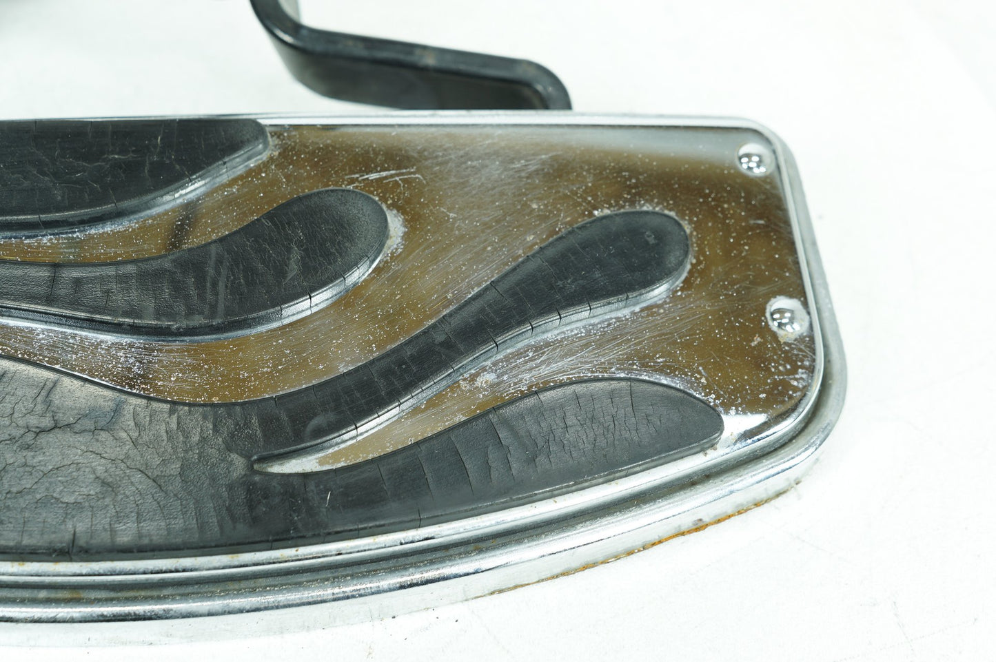 1999 - 2006 Harley-Davidson Softail Fat Boy Left Driver 1 Floorboard Foot Rest 33630-00A