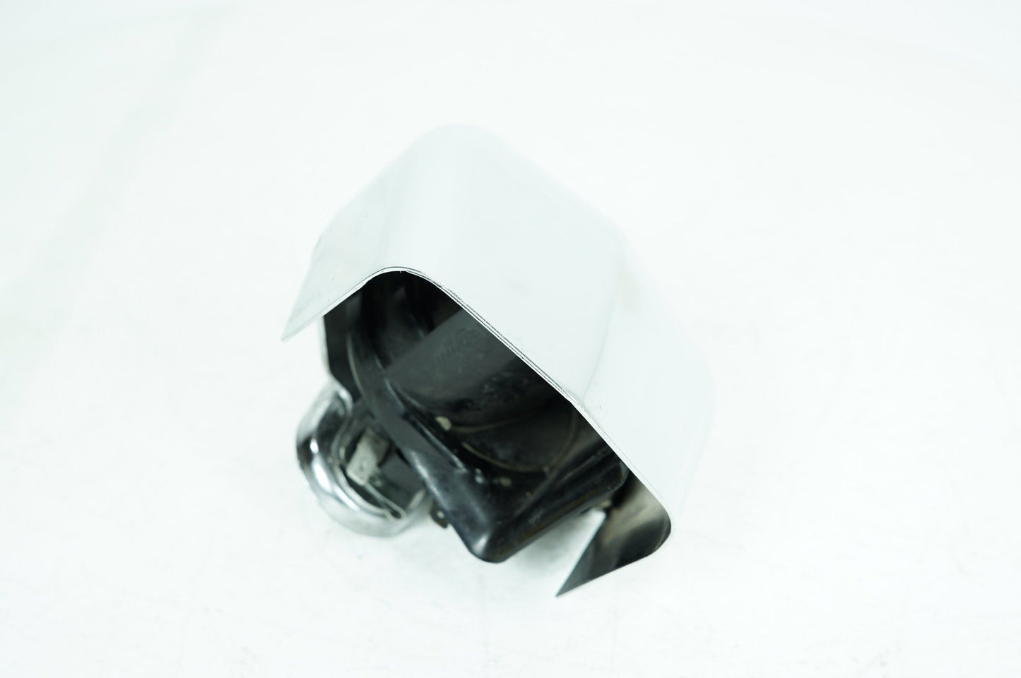 2007 - 2016 Harley-Davidson Touring CVO Electra Screamin Eagle Horn Signal Klaxon Chrome Cover 69060-90F