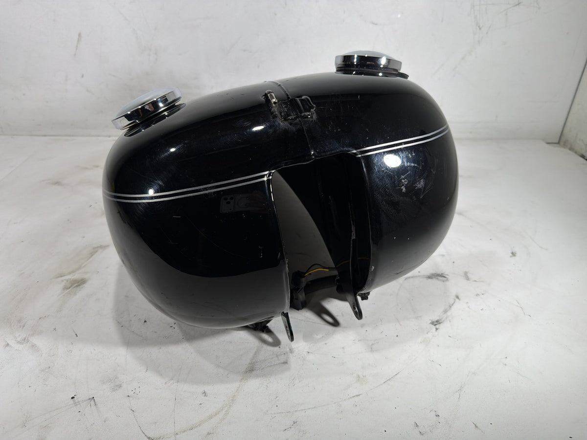 2006 Harley Softail Deuce FXSTDI OEM Fuel Gas Tank Gasoline Reservoir 62082-00C