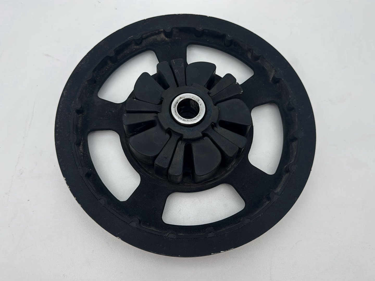 2011 Harley Road King Touring Classic OEM Rear Driver Pulley Sprocket 68T 1"