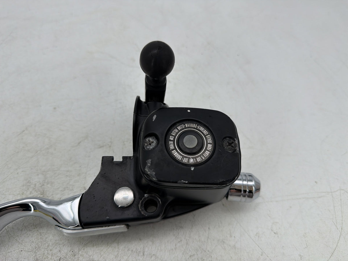 2004 Harley Electra Glide Touring Ultra OEM Front Right Brake Lever Master Cylinder