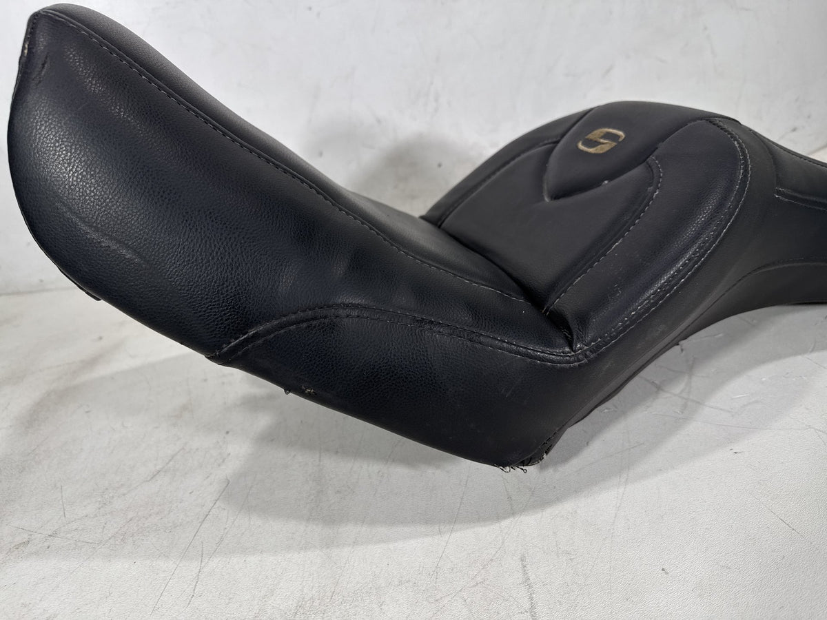 2005 Harley Dyna Wide Glide Passenger Rider Driver Seat Saddle SADDLEMAN Torn