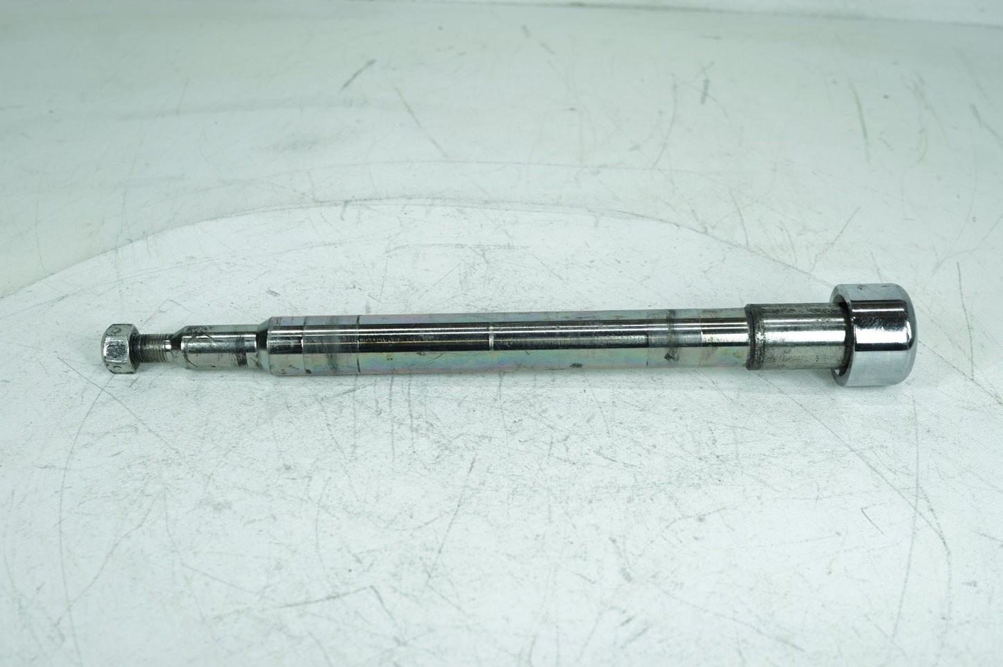 2007 - 2011 Harley-Davidson Touring Electra Screamin Eagle Front Wheel Axle Bolt Shaft 43364-00