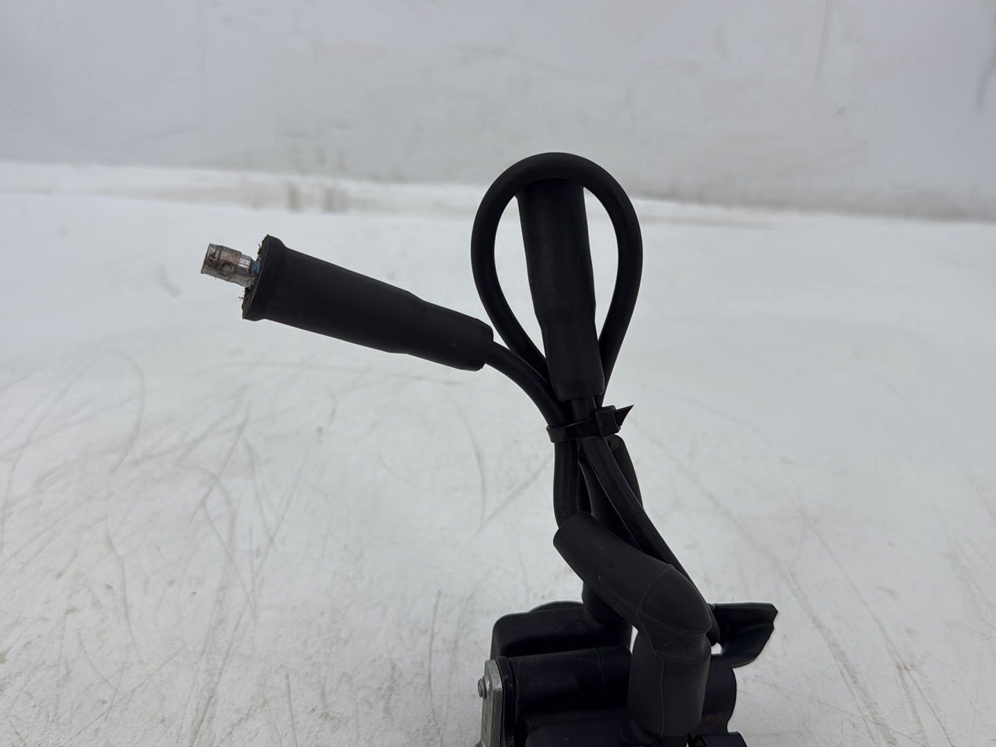 2013 Harley Forty-Eight Sportster 1200X OEM Ignition Coil Spark Plugs Cable
