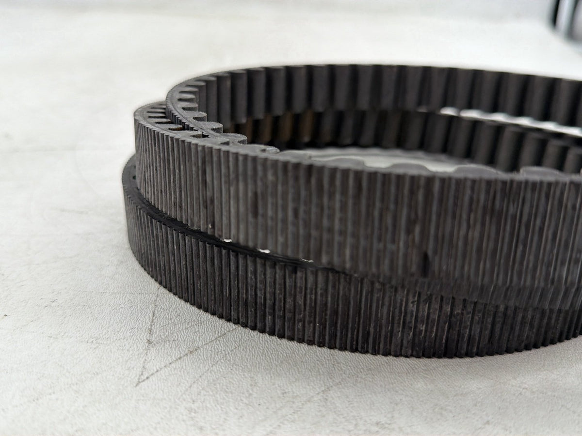 2018 Harley Road Glide Touring FLTRXS OEM Rear Drive Belt 40024-09A 140T 1"