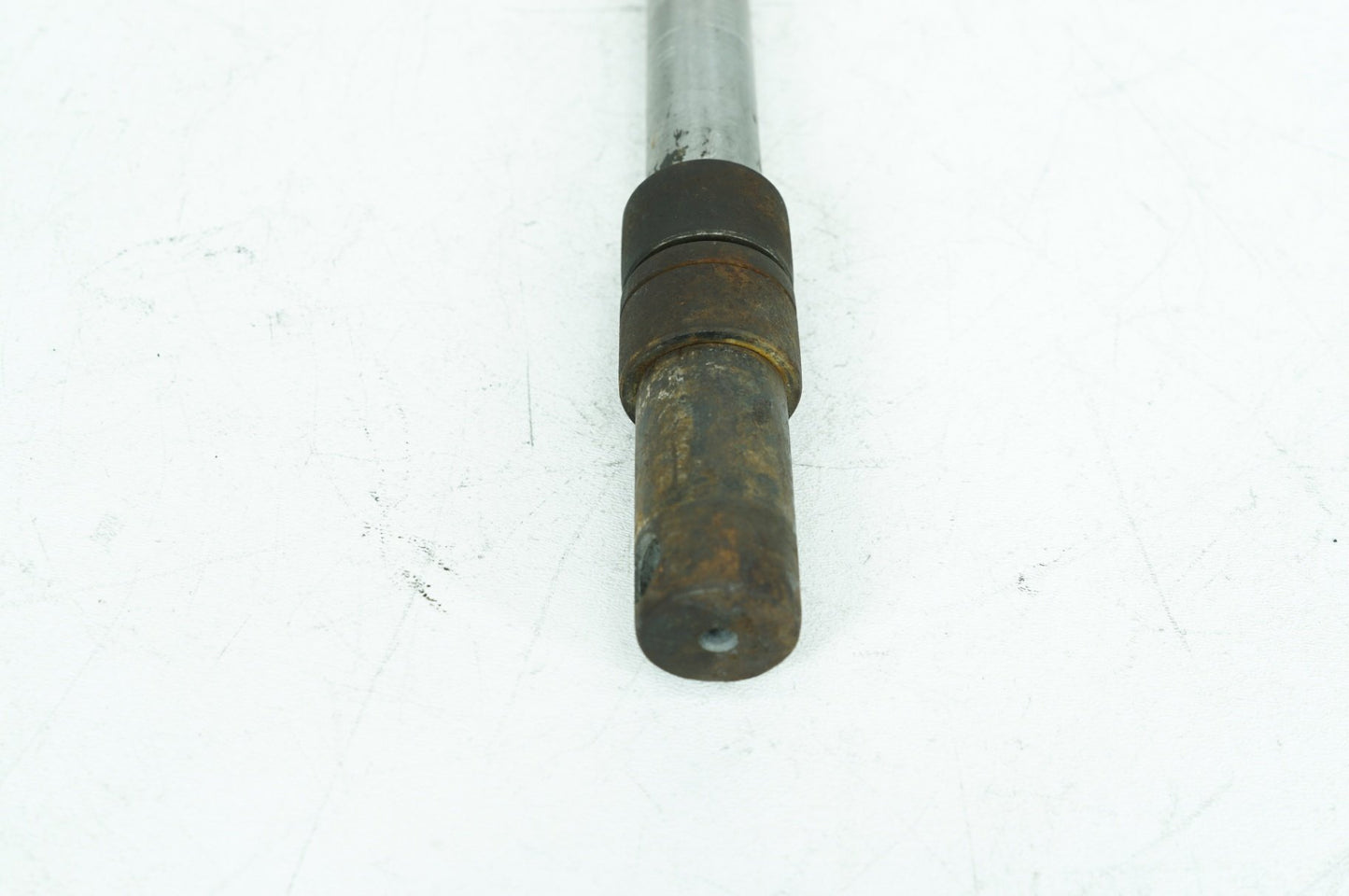 1999 - 2006 Harley-Davidson Touring Electra Glide Front Wheel Axle Bolt Shaft 43364-00