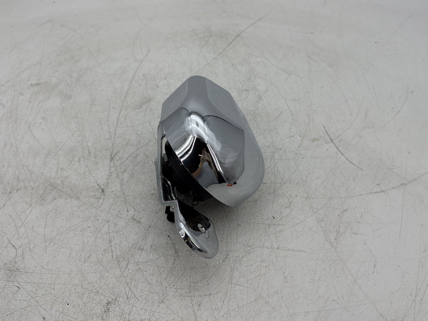 2008 Harley Dyna FXDL Low Rider Anniversary OEM Horn Signal Klaxon Chrome Cover