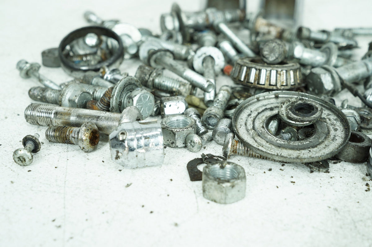 2005 Harley-Davidson Dyna FXDL - Hardware Bolts Nuts & Brackets