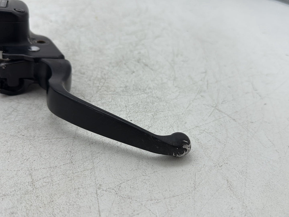 2019 Harley Softail Street Bob FXBB OEM Front Right Brake Lever Master Cylinder