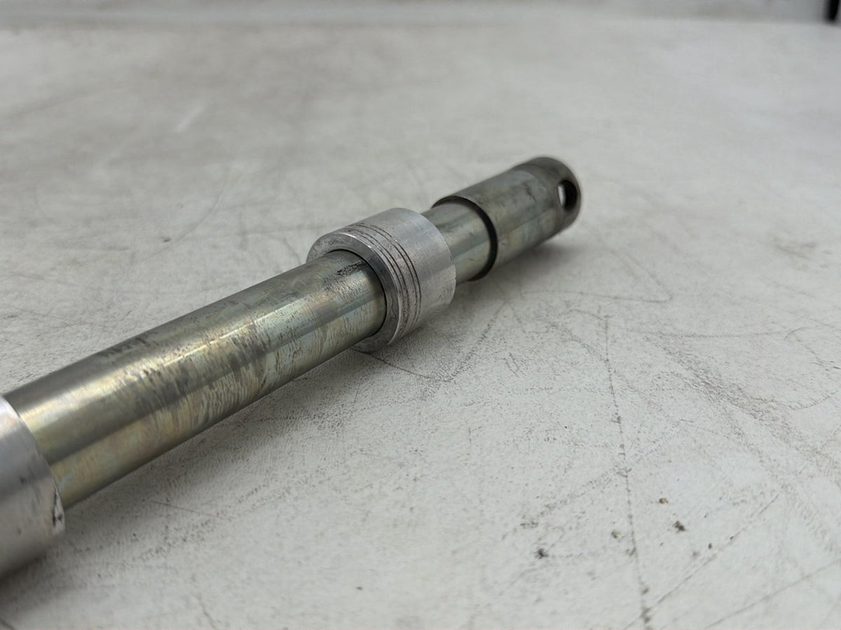 2012 Harley Electra Glide Touring Ultra OEM Front Wheel Axle Bolt Shaft