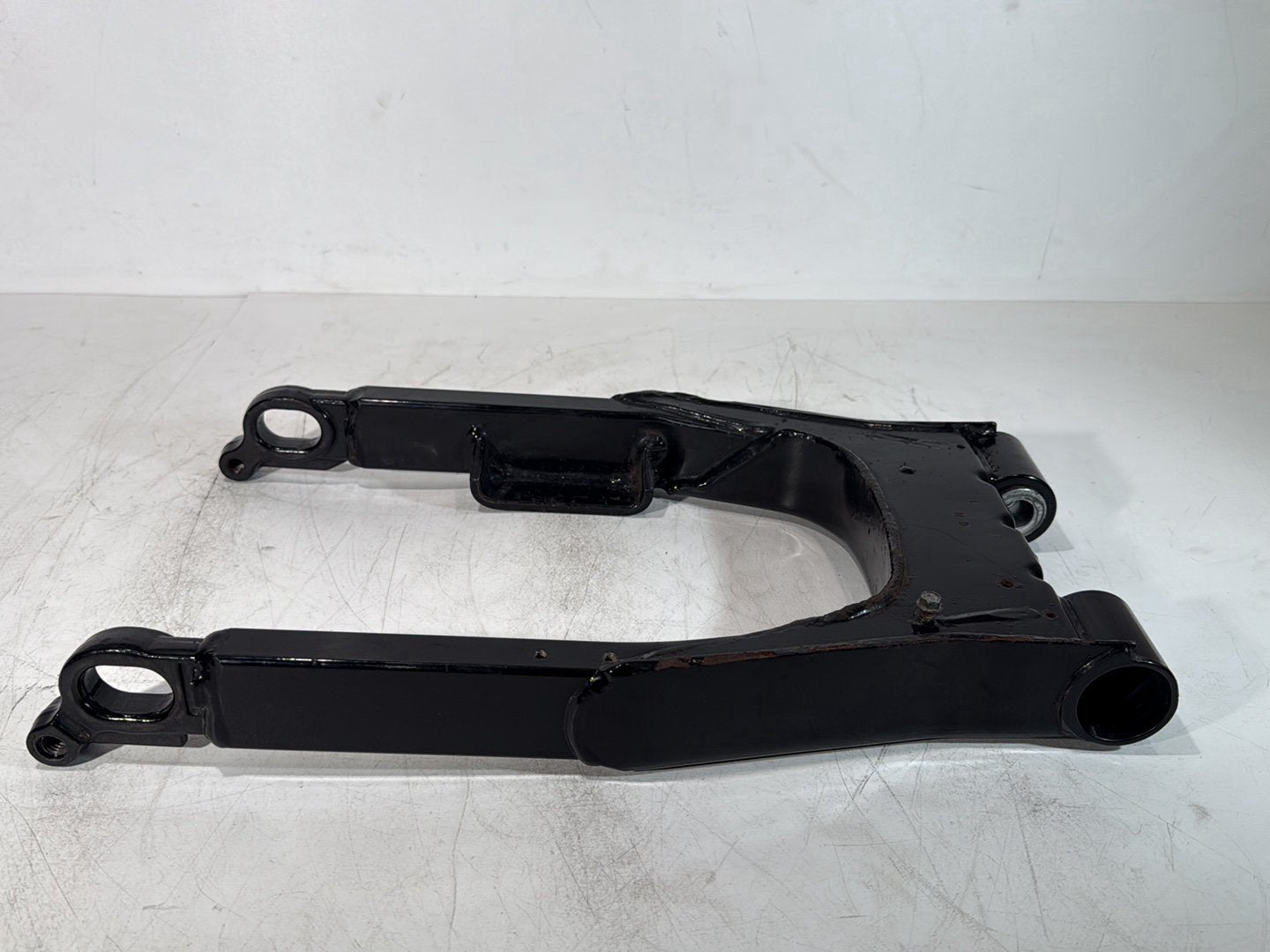 2007 - 2012 Harley-Davidson Touring Electra Glide Ultra Rear Fork Swingarm Swing Arm 	47549-02A