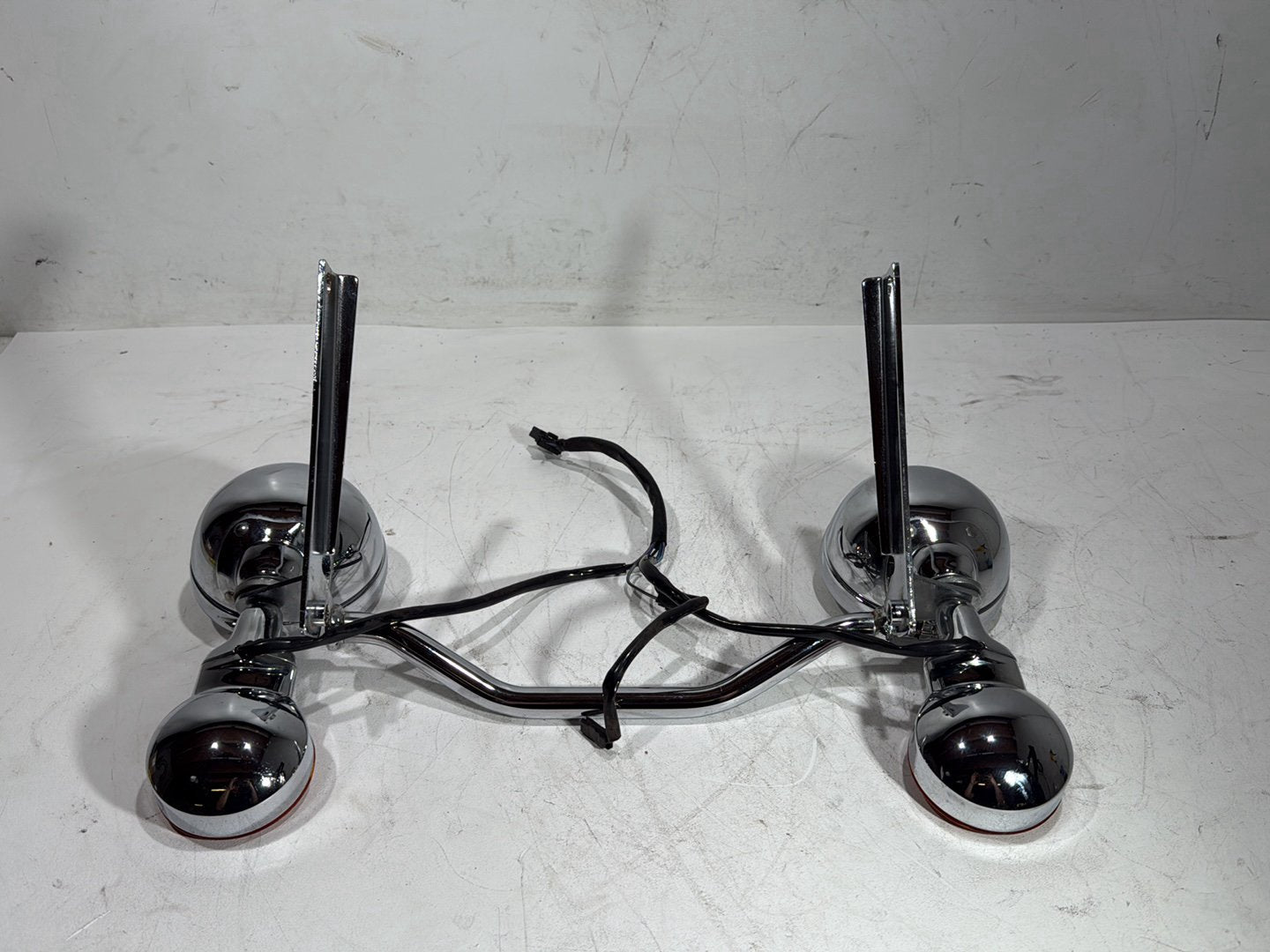 2011 Harley Heritage Softail Classic FLSTC OEM Front Turn Signal Indicators Aux Light Bar