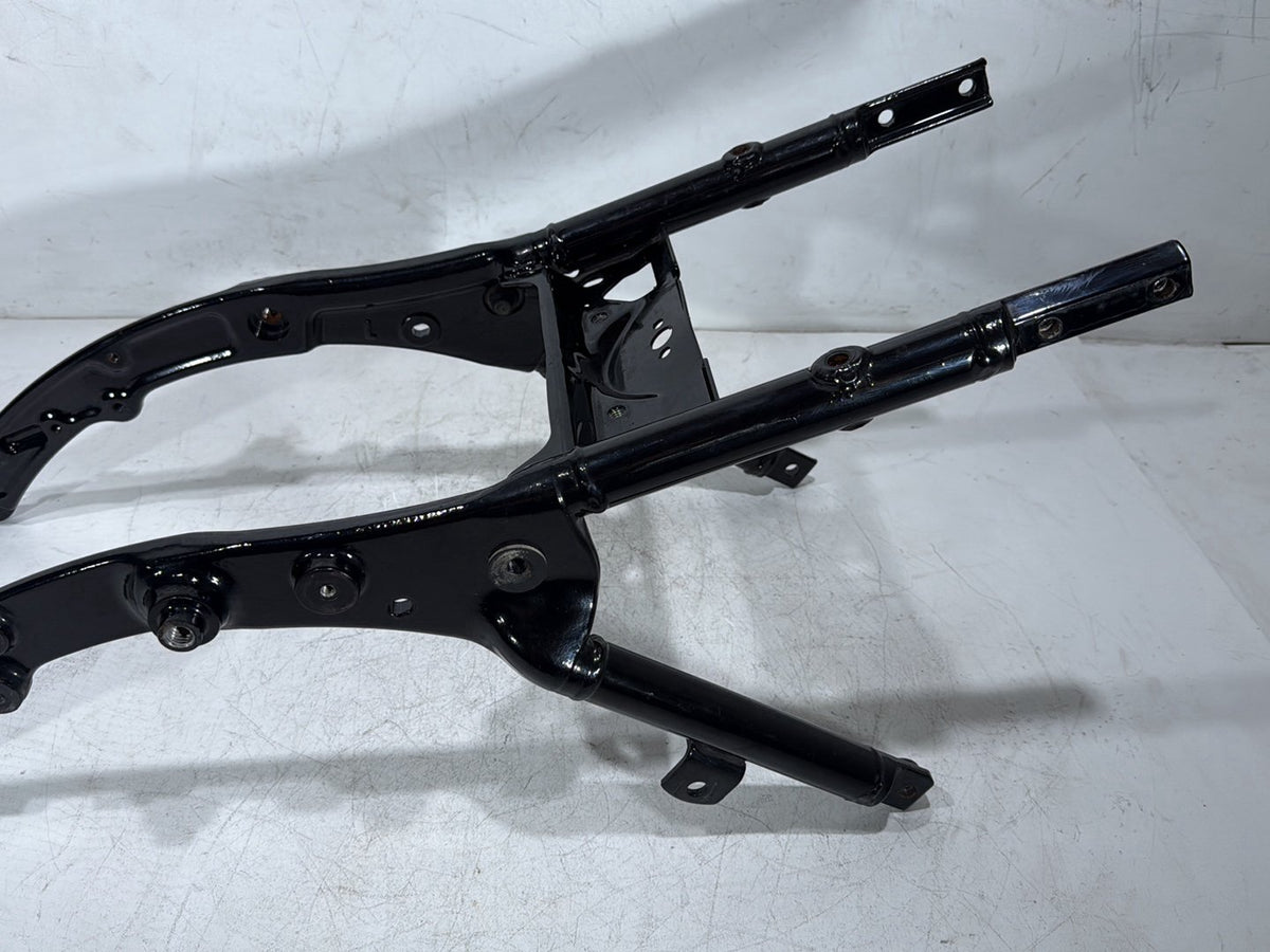 2010 Harley Street Glide Touring FLHX OEM Rear Sub Frame Subframe Tail Rail