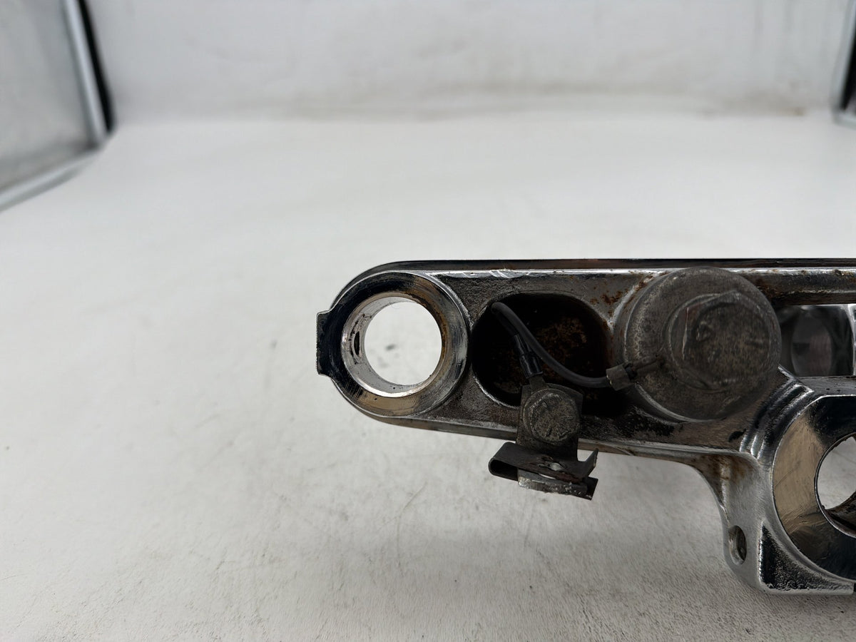 02 Harley Heritage Softail Classic FLSTC OEM Front Fork Upper Triple Tree Clamps