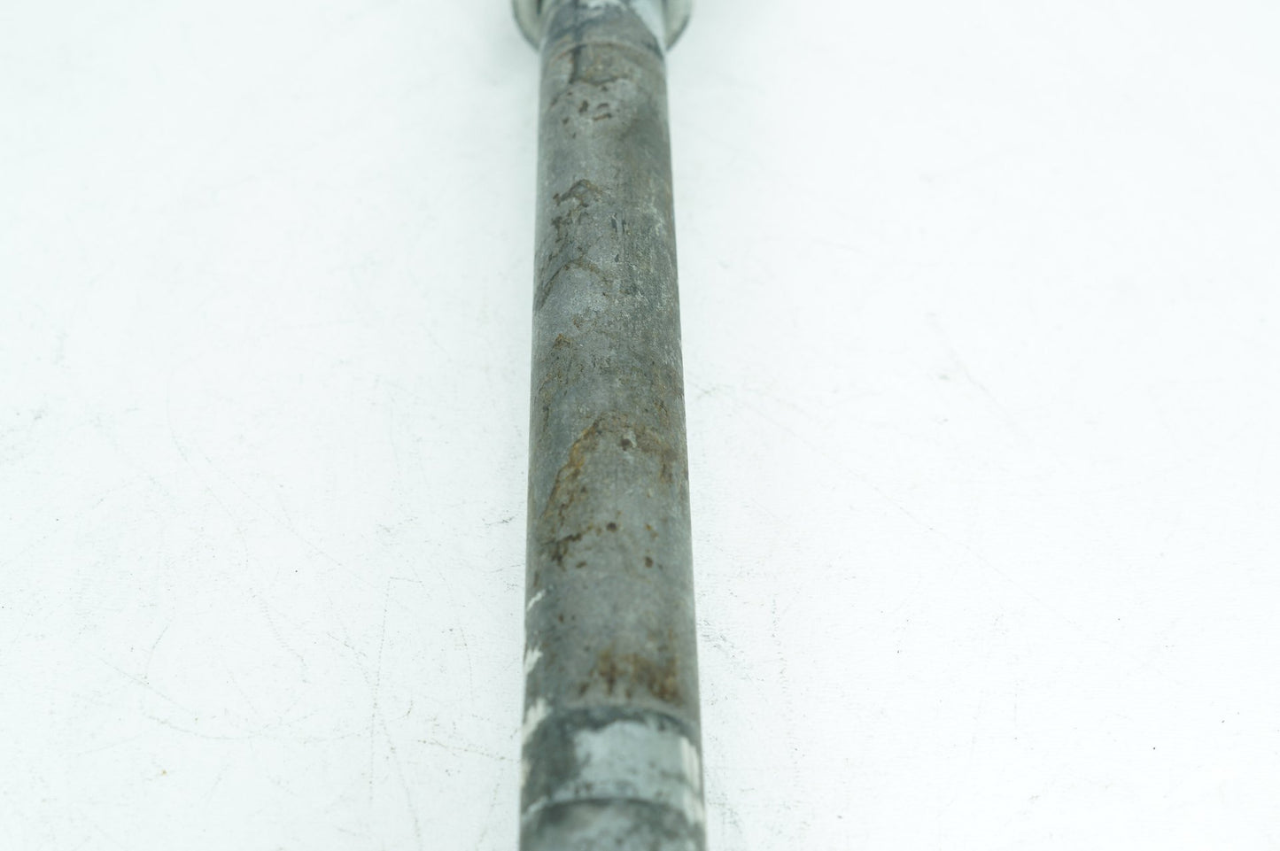 1999 - 2006 Harley-Davidson Touring Electra Glide Classic Rear Wheel Axle Bolt Shaft  	41056-02