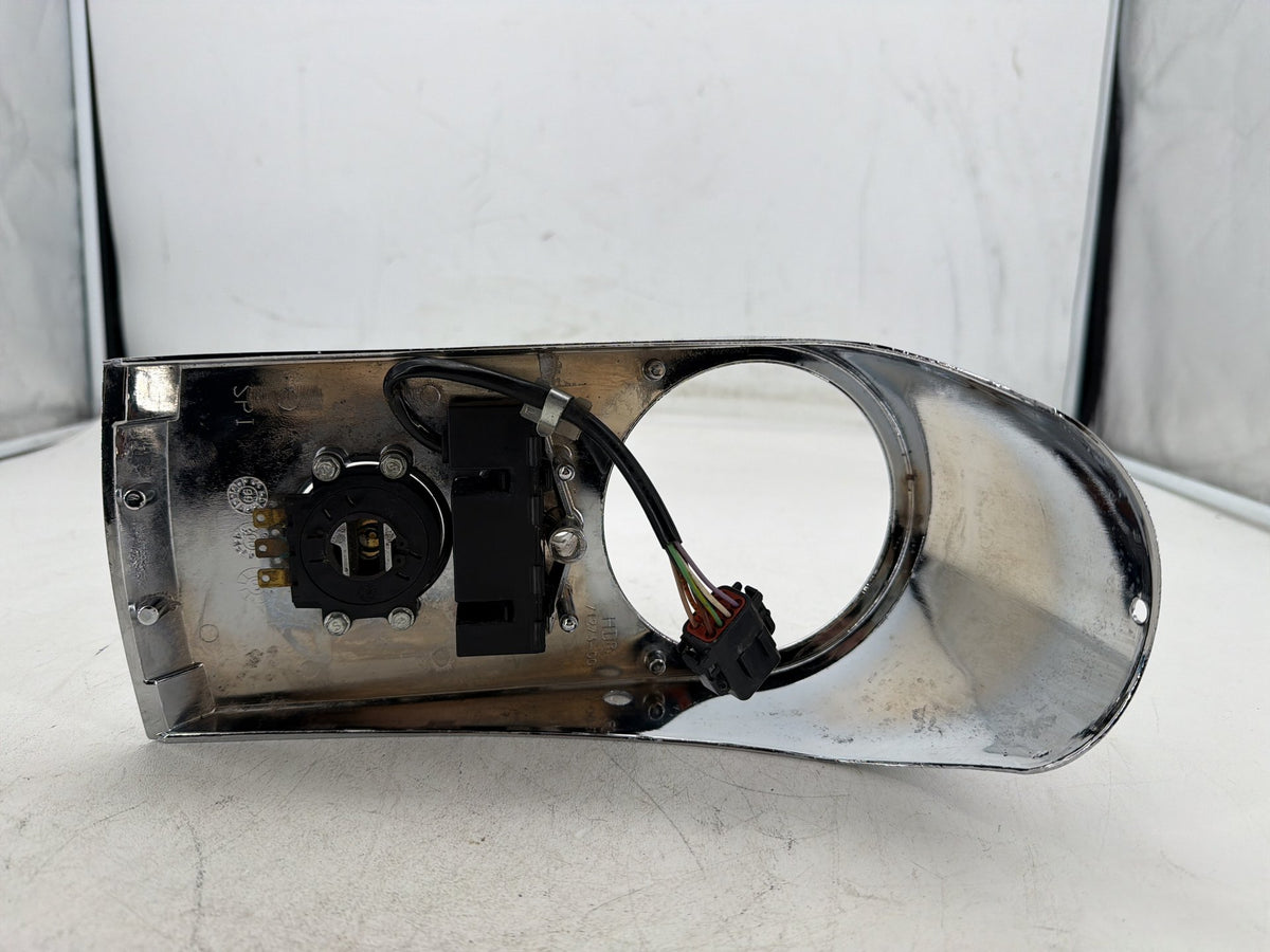2001 Harley Softail Standard FXST OEM Fuel Gas Tank Dash Console 71250-00A