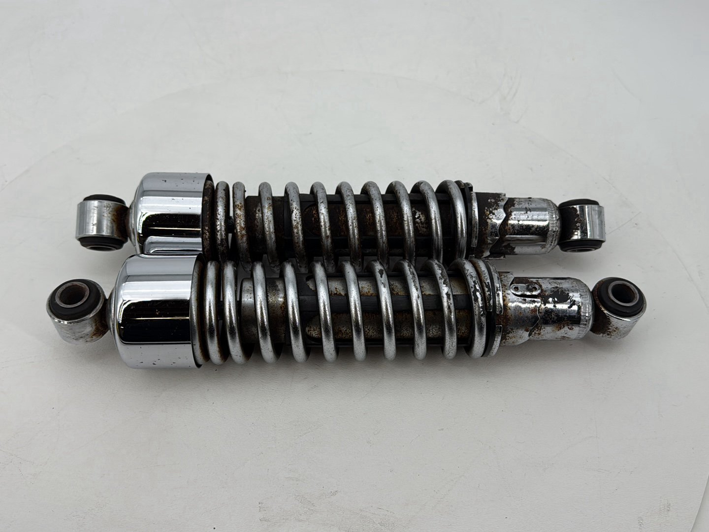 2004 - 2013 Harley-Davidson Sportster 883 Custom Rear Left Right Shock Absorbers 54568-04