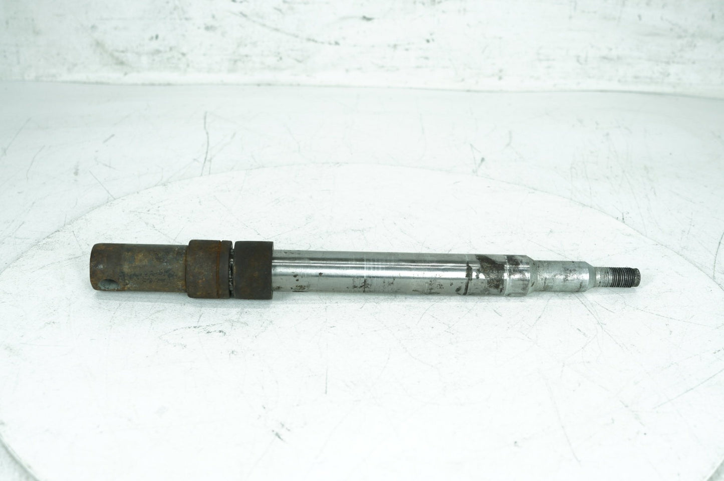 1999 - 2006 Harley-Davidson Touring Electra Glide Front Wheel Axle Bolt Shaft 43364-00