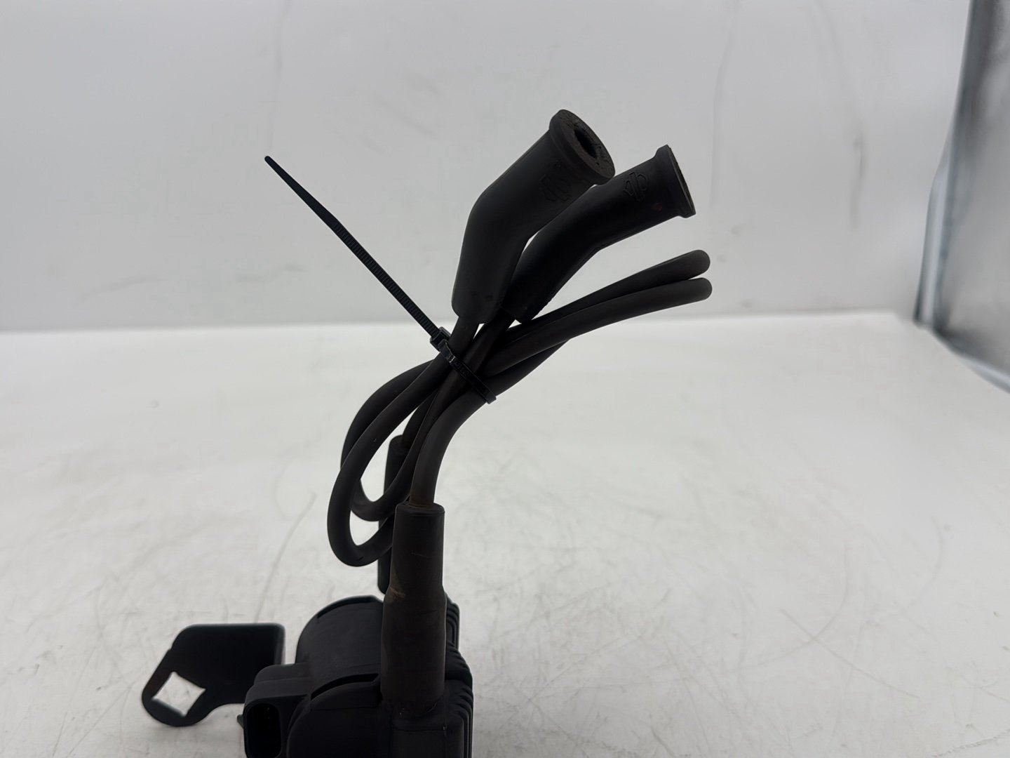2007 Harley Touring FLHTCU Electra Glide Ultra OEM Ignition Coil Spark Plugs Cable