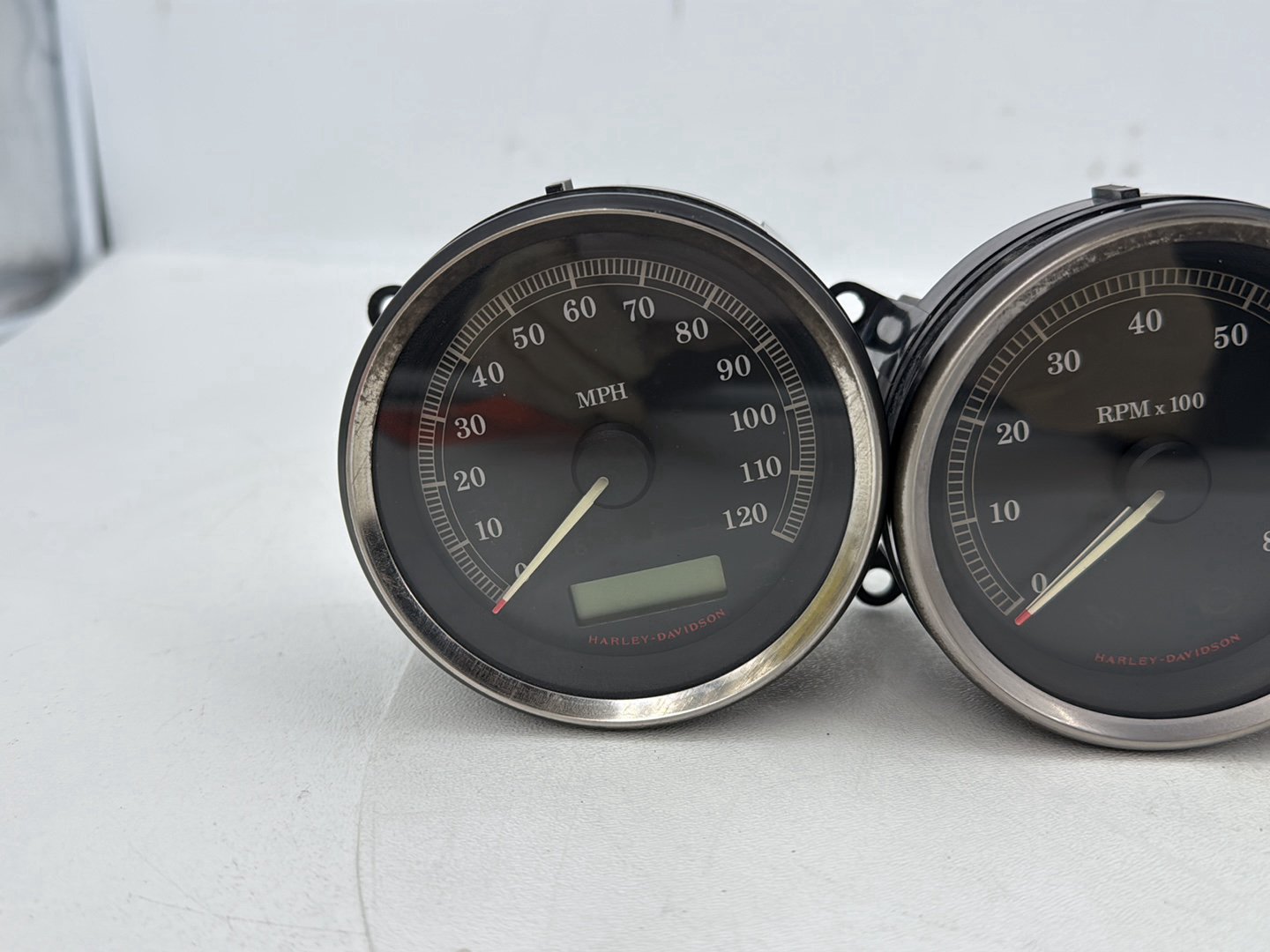 2007 - 2011 Harley-Davidson Touring Electra Glide Ultra Air Oil Volt Fuel Tacho Speedo Gauges 67349-08