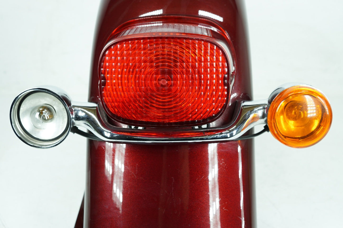 1999 - 2006 Harley-Davidson Touring Road King Classic Rear Wheel Fender & Turn Signals Bar 59579-01B