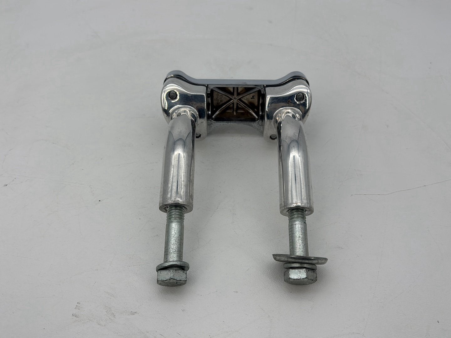 1999 - 2006 Harley-Davidson Dyna Low Rider Front Handlebar Riser Top Clamp Chrome 56124-77