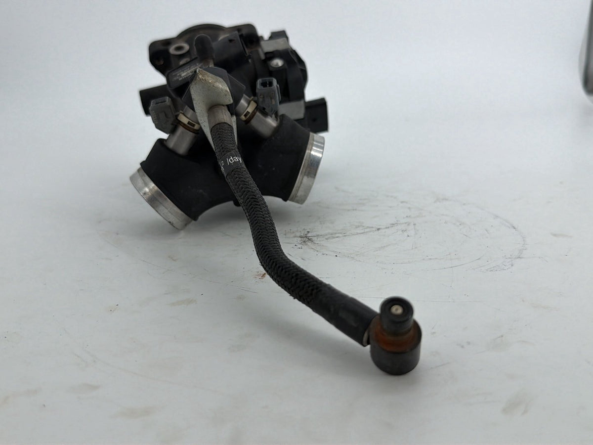 2013 Harley Touring FLHTK Glide Ultra OEM Engine Intake Manifold Throttle Body