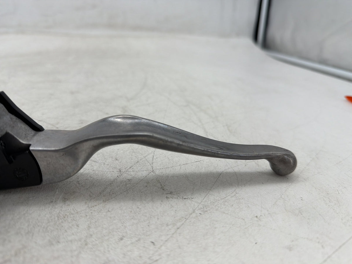 17 Harley Dyna Street Bob OEM Front Right Brake Lever Master Cylinder 9/16" bore