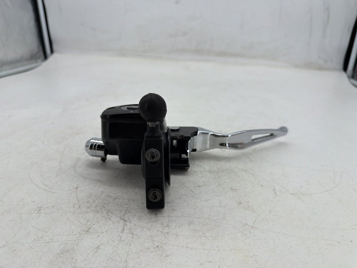 2004 Harley Electra Glide Touring Ultra OEM Front Right Brake Lever Master Cylinder