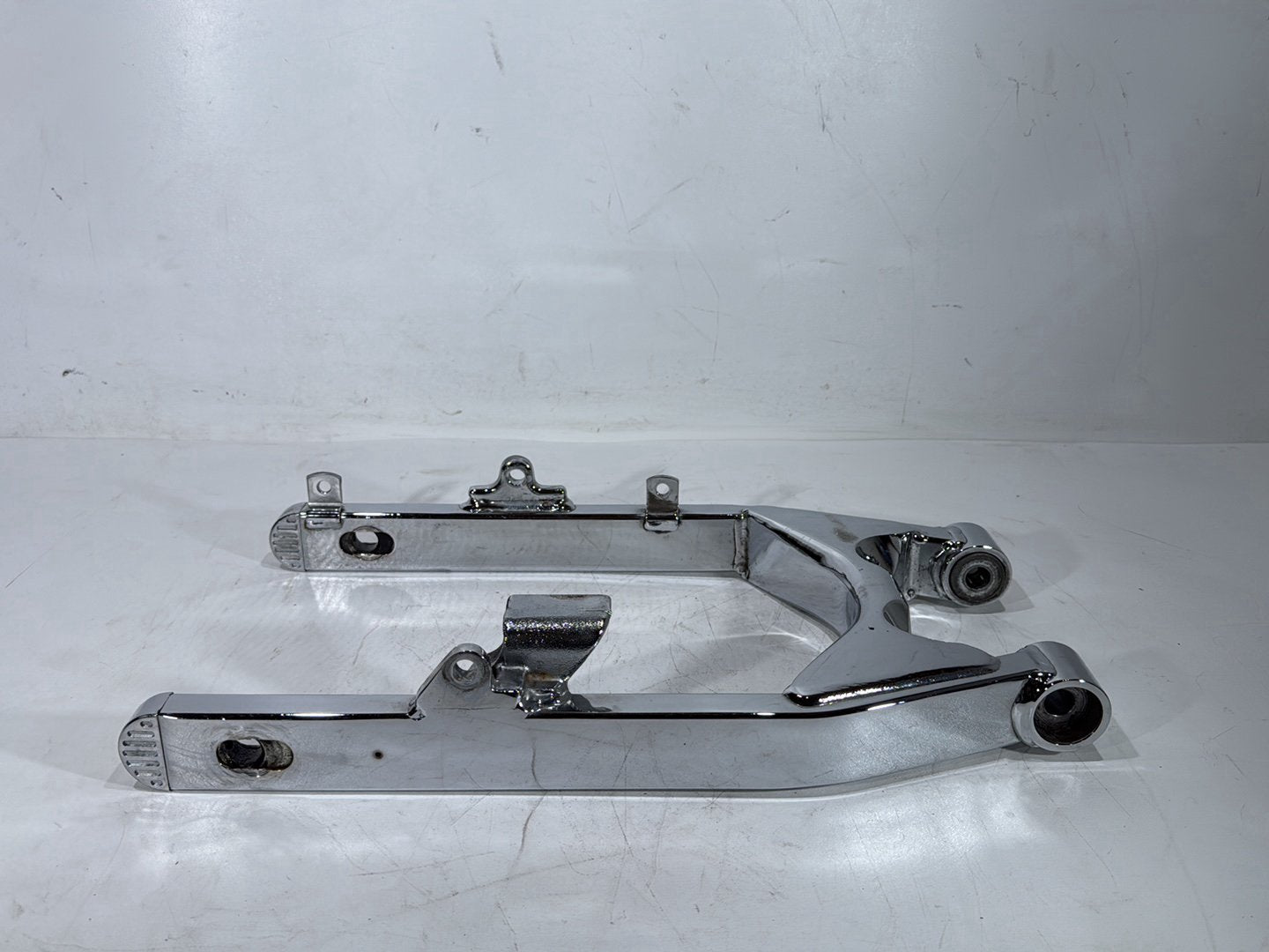 2000 Harley Dyna FXDWG Wide Glide OEM Rear Fork Swingarm Swing Arm