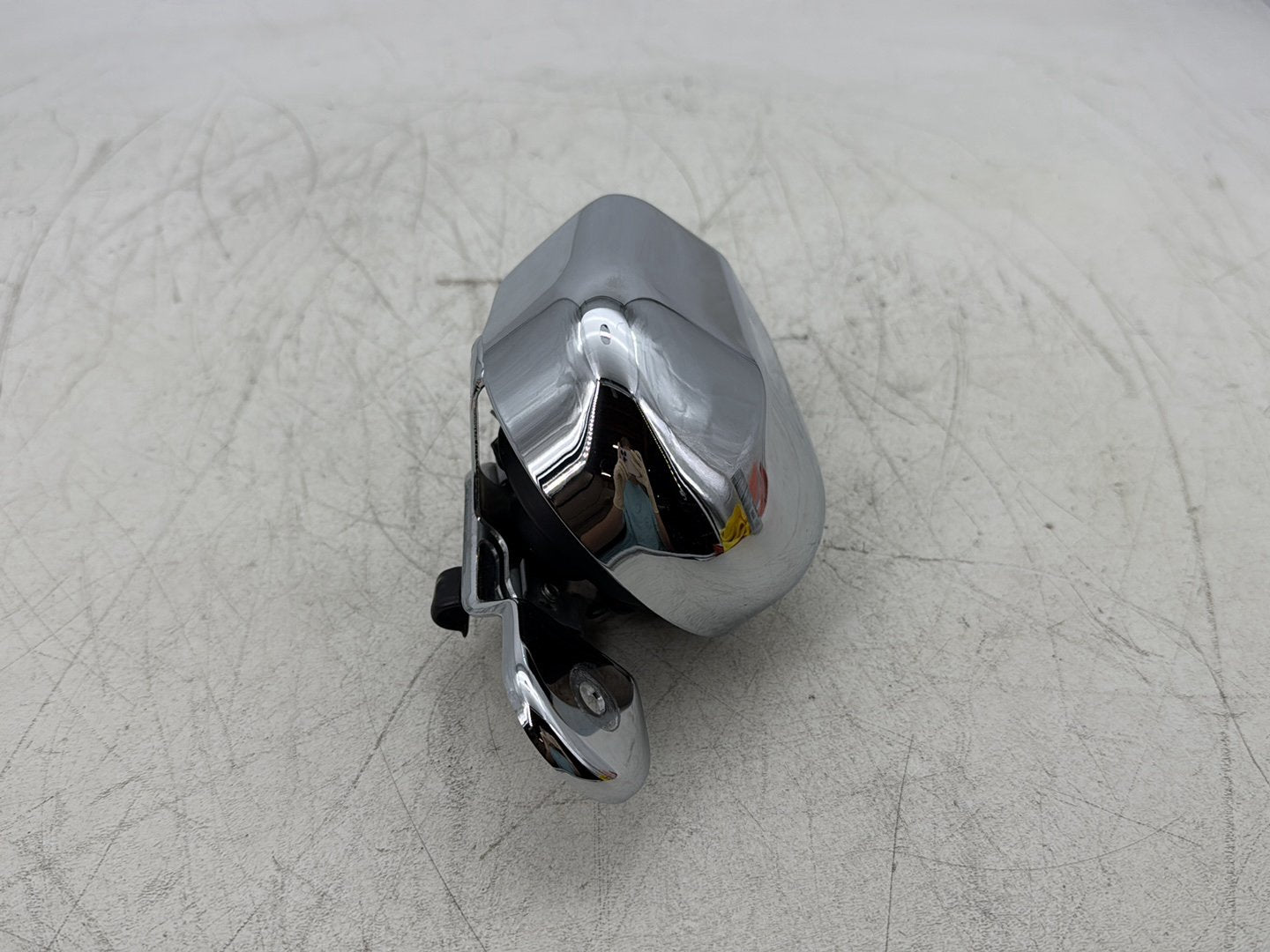 2007 Harley Touring Electra Glide Ultra OEM Horn Signal Klaxon Chrome Cover