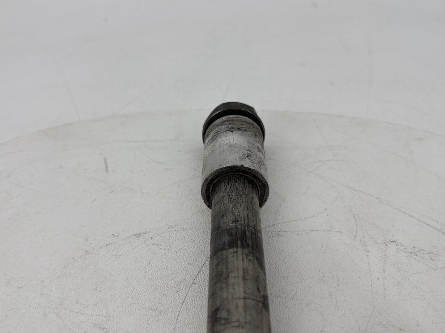 2007 - 2012 Harley-Davidson Dyna Super Glide Rear Wheel Axle Bolt Shaft 41114-08