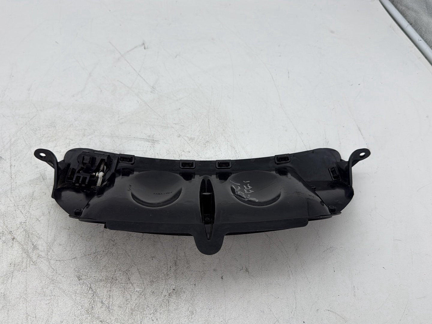 2018 Harley Electra Glide Touring Ultra OEM Front Inner Fairing Air Duct Vent